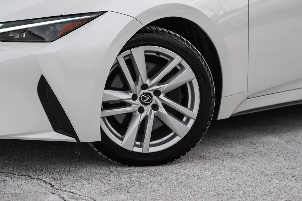 Lexus IS снимка Lexus IS
