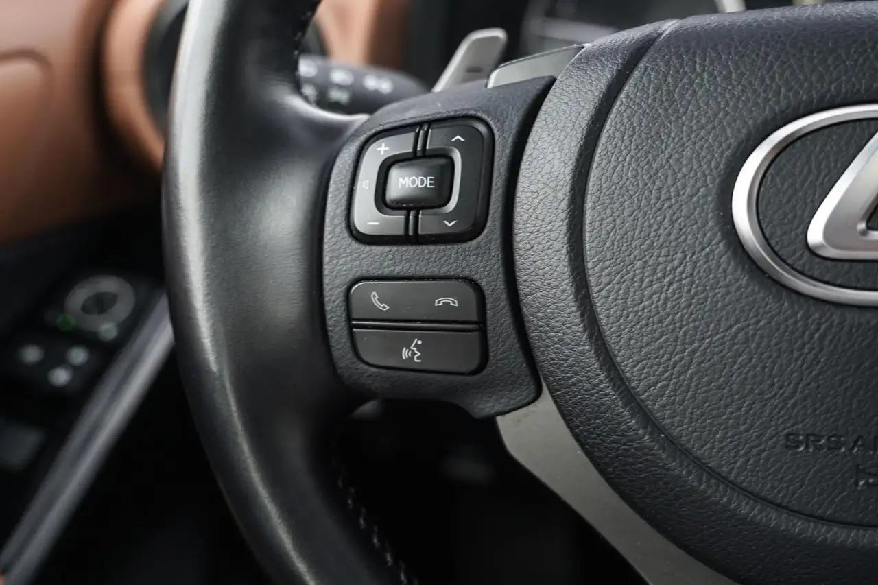 Lexus IS снимка Lexus IS