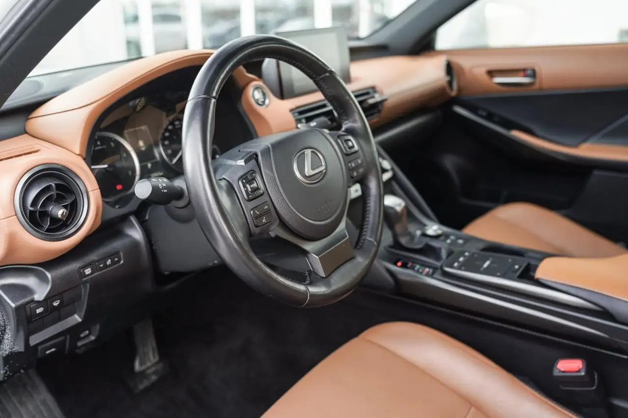 Lexus IS снимка Lexus IS