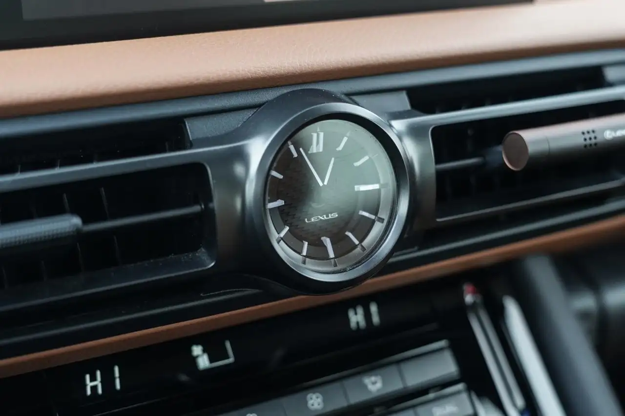Lexus IS снимка Lexus IS