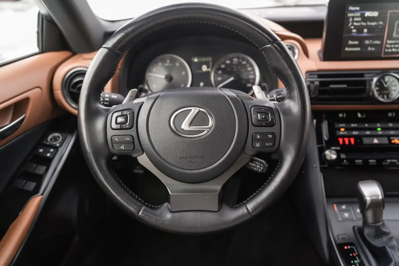 Lexus IS снимка Lexus IS