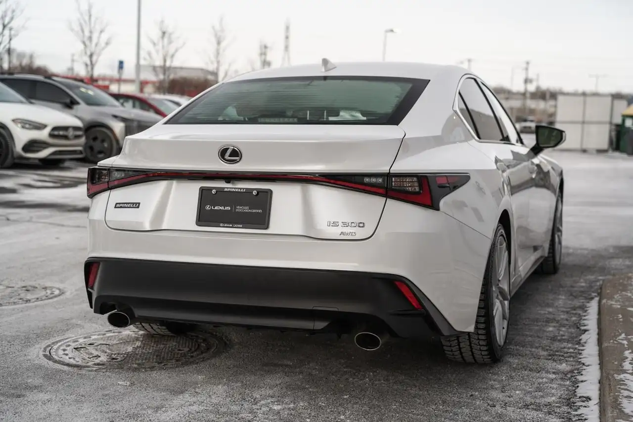 Lexus IS снимка Lexus IS