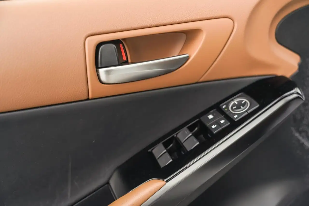Lexus IS снимка Lexus IS
