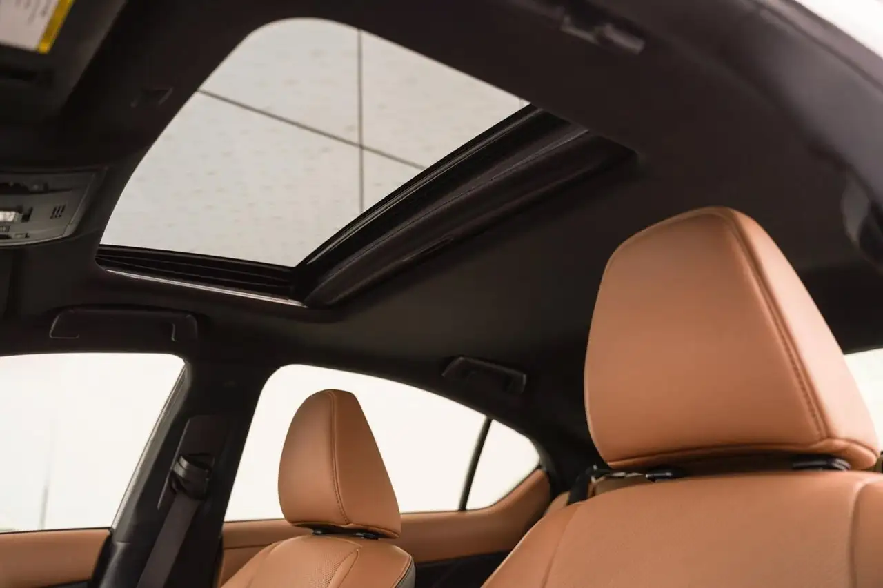 Lexus IS снимка Lexus IS