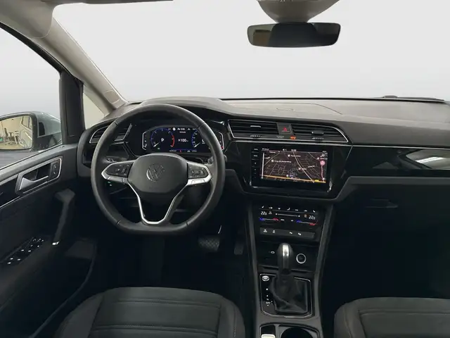 Volkswagen Touran view 10