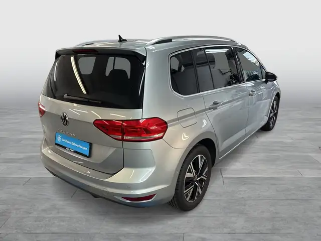 Volkswagen Touran view 6