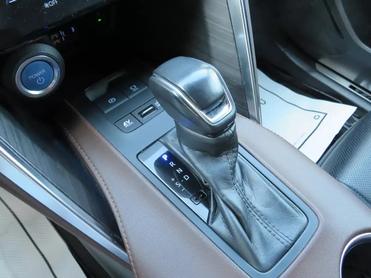 Toyota Venza снимка Toyota Venza