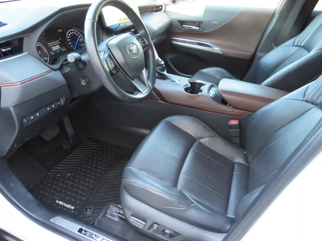 Toyota Venza снимка Toyota Venza