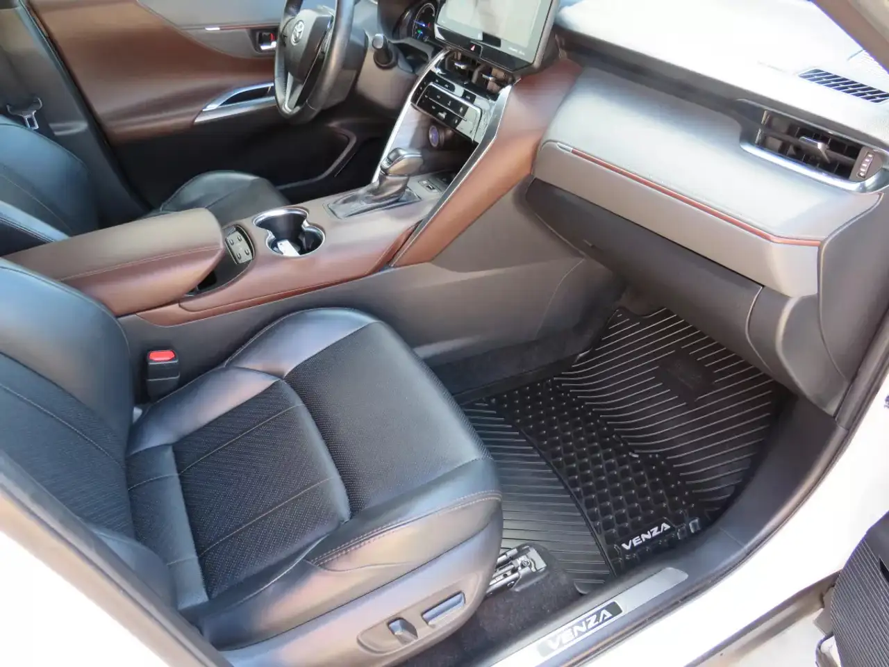 Toyota Venza снимка Toyota Venza