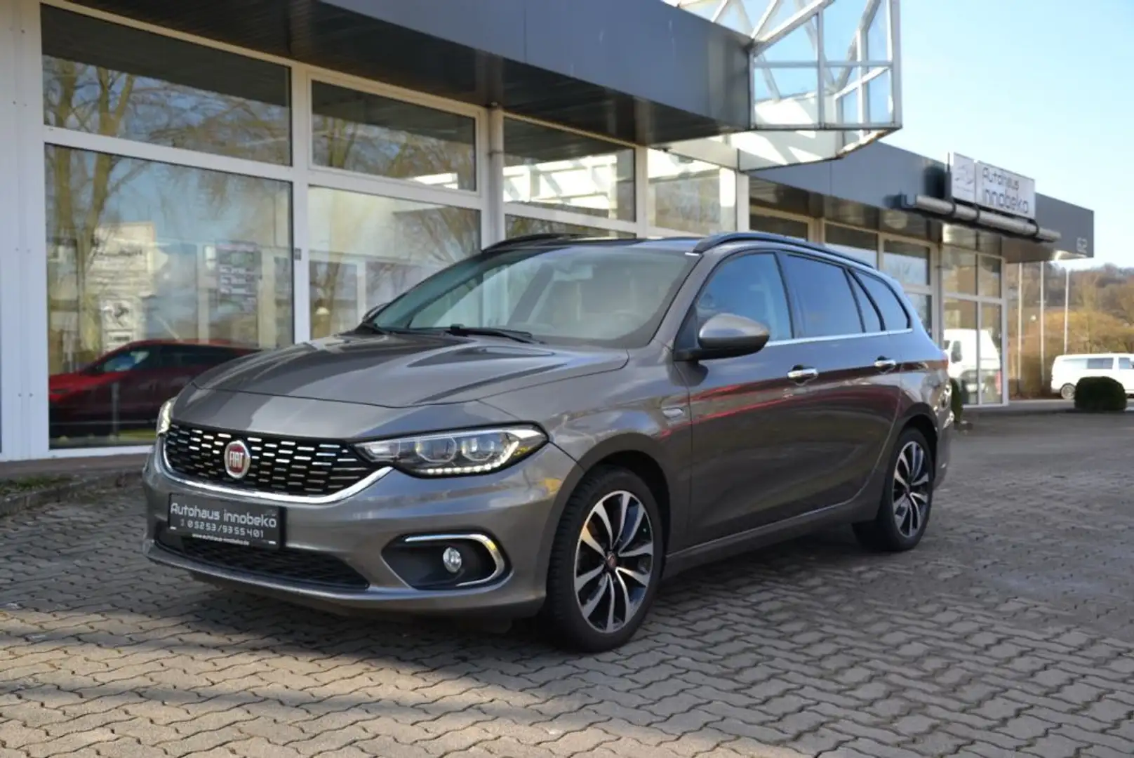 Fiat Tipo Kombi 1.6 MultiJet Lounge*NAVI*KAMERA*17´´ Szürke - 1