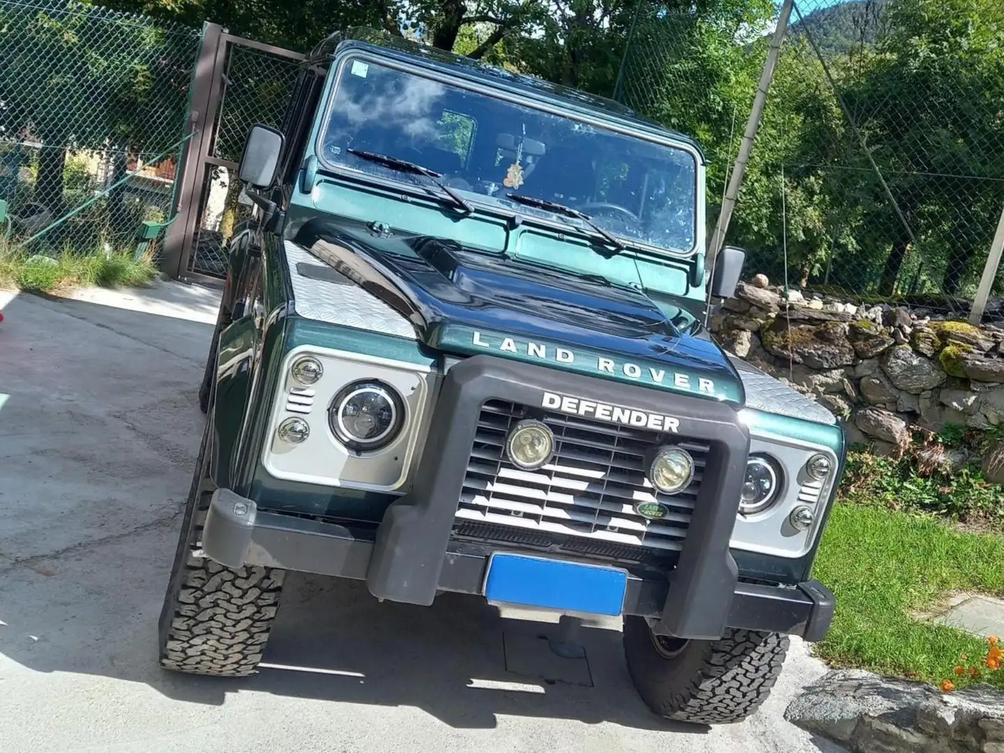 Land Rover Defender Defender 110 2.4 td SE SW Verde - 1