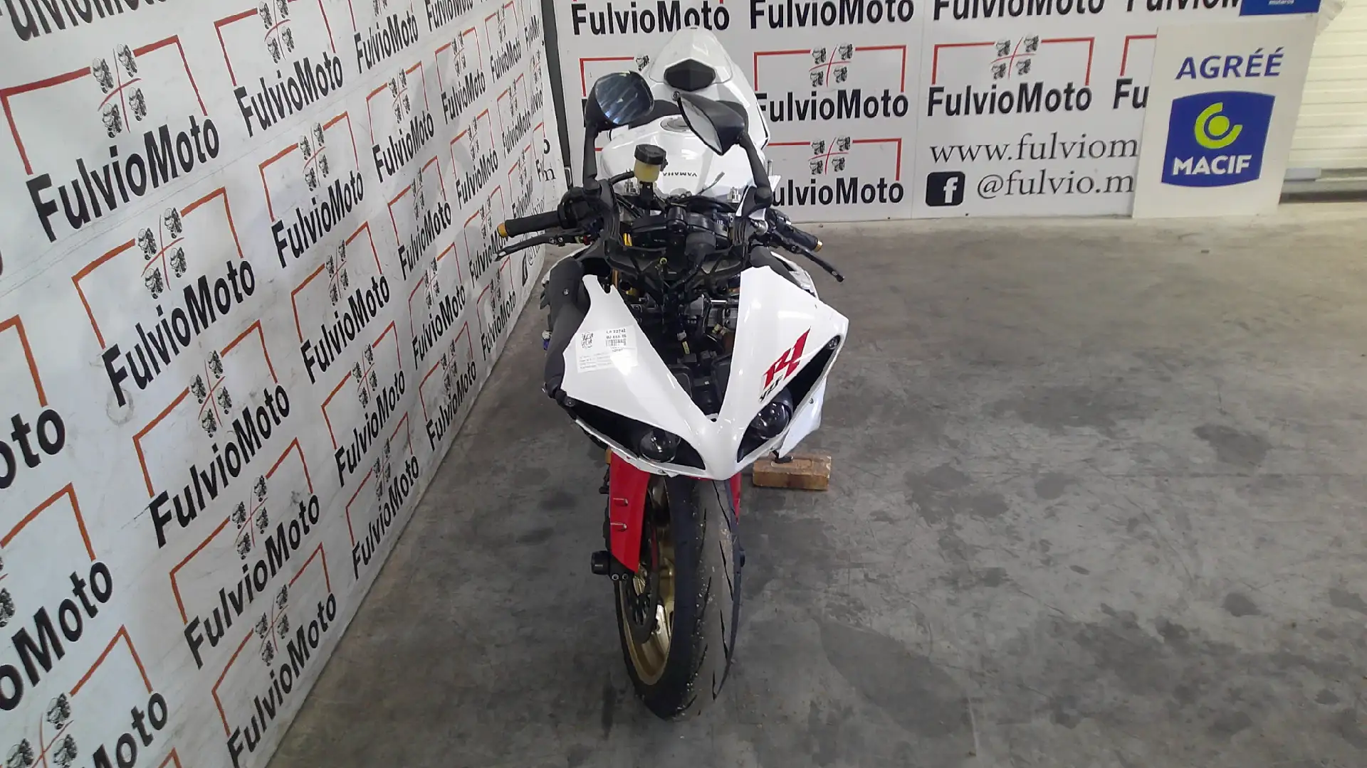 Yamaha YZF 1000 - 2