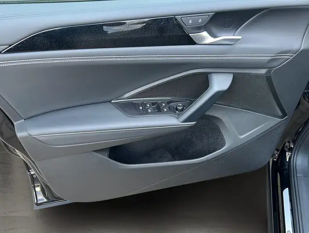 Volkswagen Tiguan view 6