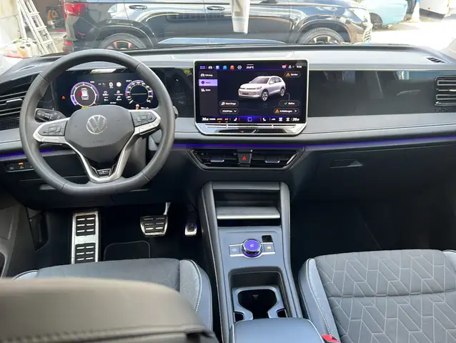 Volkswagen Tiguan view 13