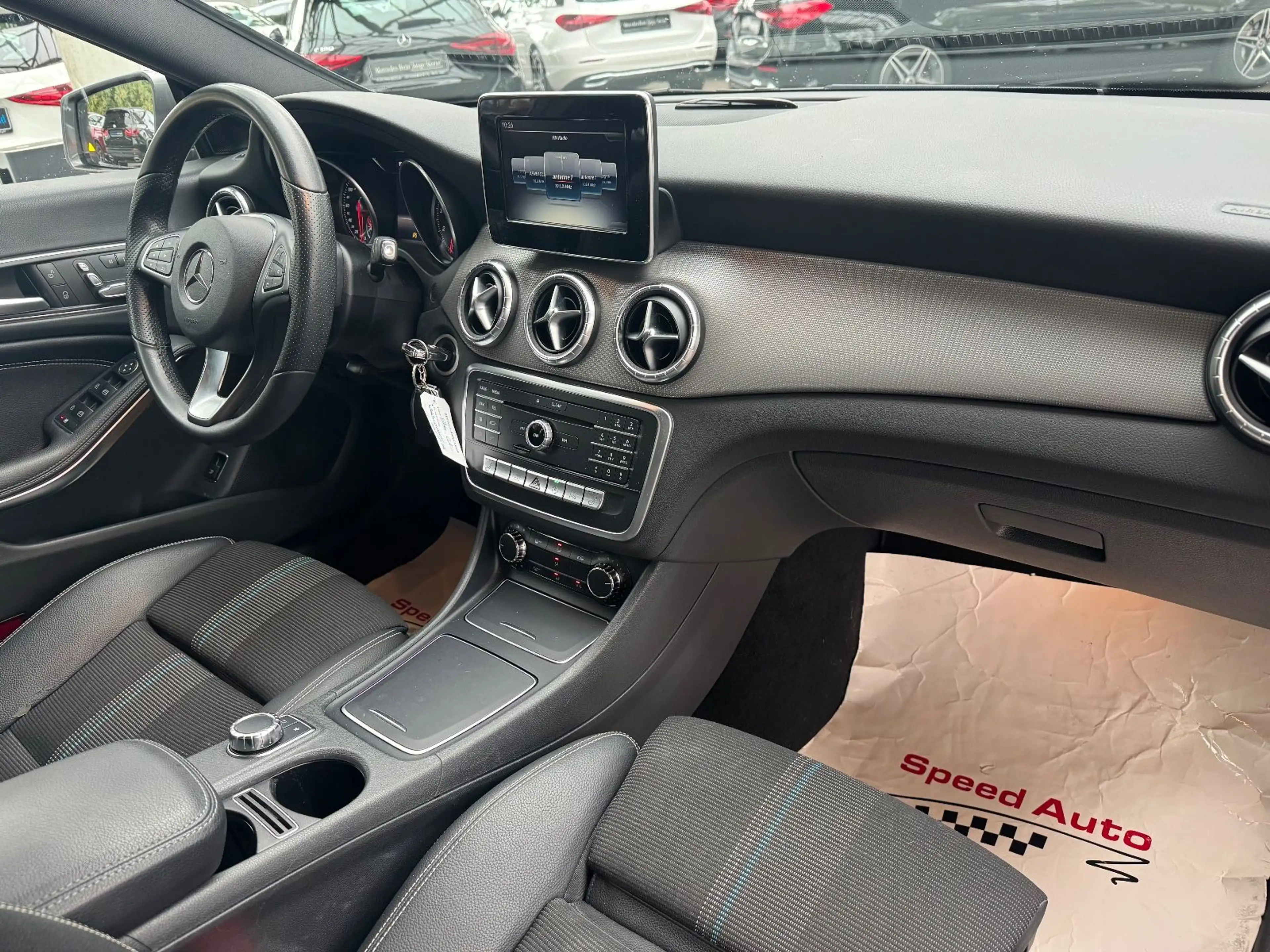 Mercedes-Benz CLA 200 Score/PANORAMA/KAMERA/NAVI/18ZOLL/1.HAND — photo 15