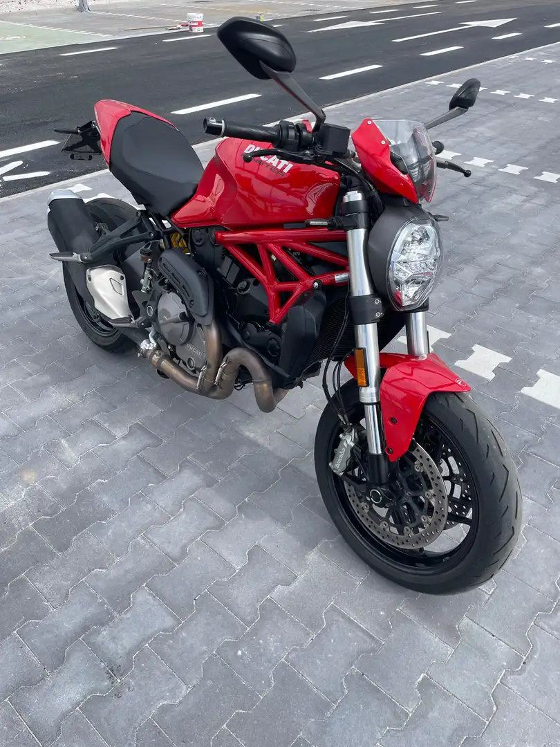 Ducati Monster 821 Rosso - 1