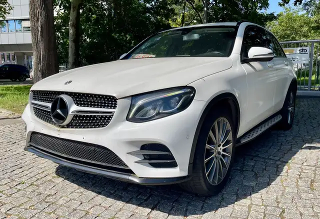Mercedes-Benz GLC 300 4Matic 2.0 Liter AMG-Line* Keyless
