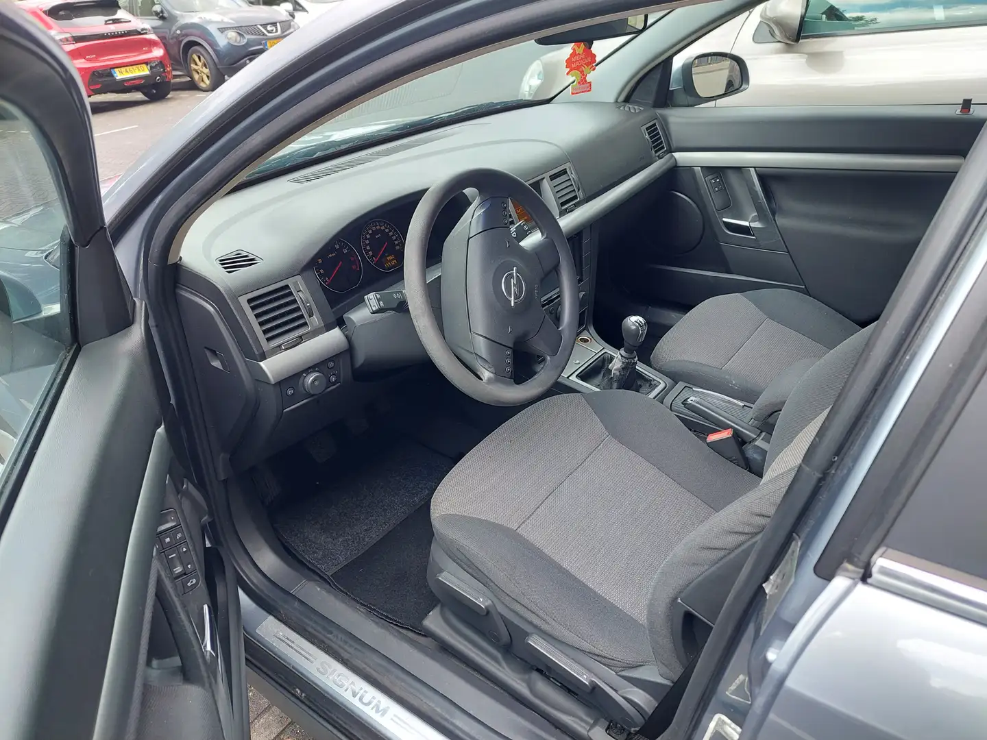Opel Signum Signum+2.2-16V handgeschakeld Szary - 2