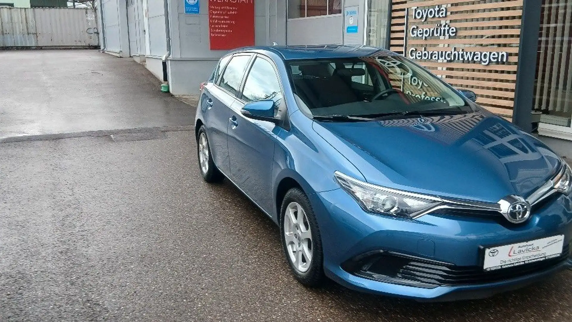 Toyota Auris Cool Blau - 2