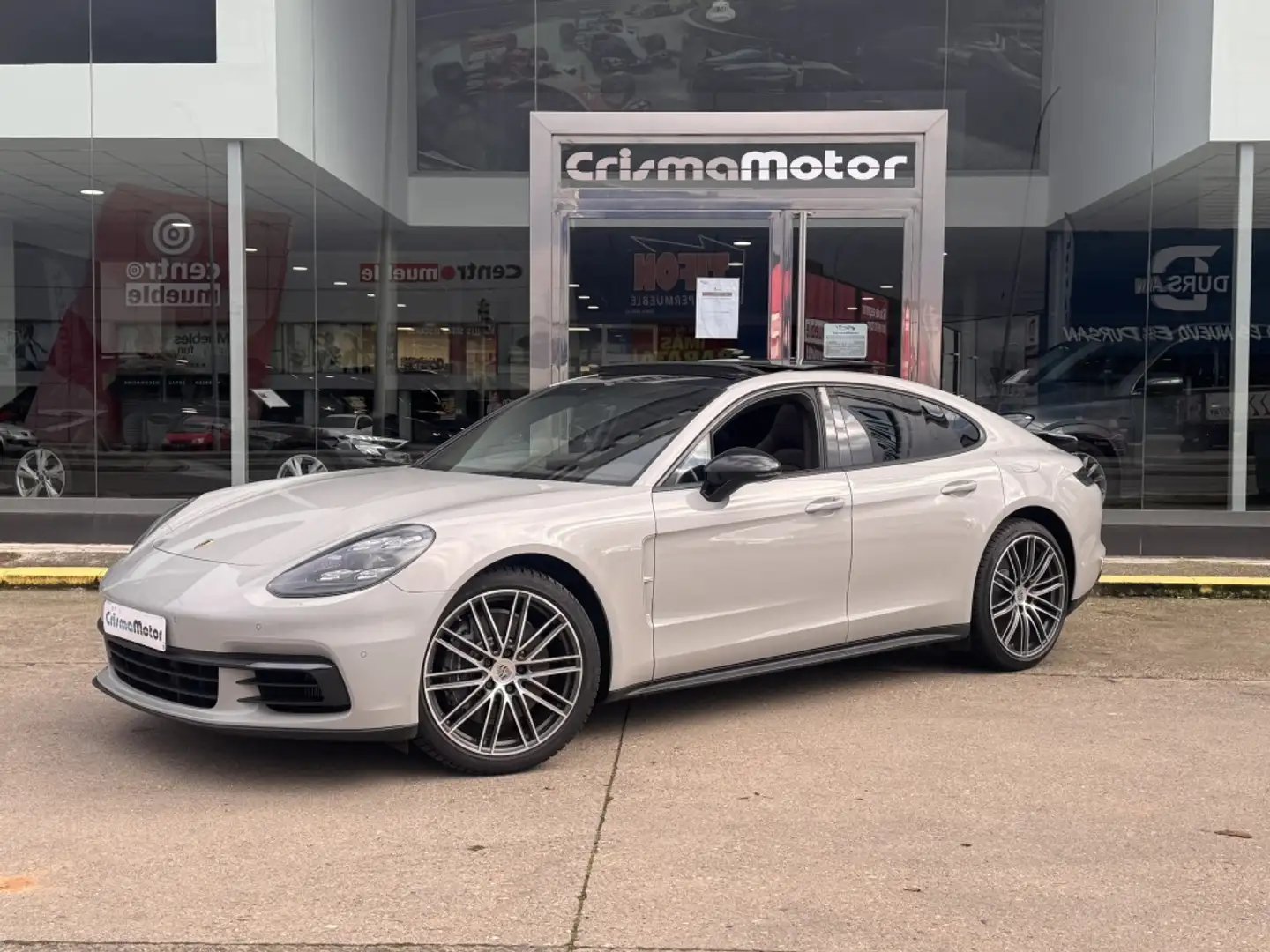 Porsche Panamera 4 e-Hybrid Gris - 1