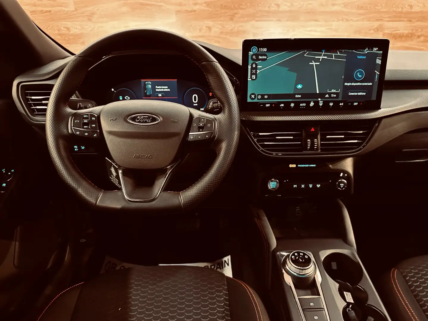 Ford Kuga 2.5 Duratec FHEV ST-Line 4x2 Aut. Burdeos - 2