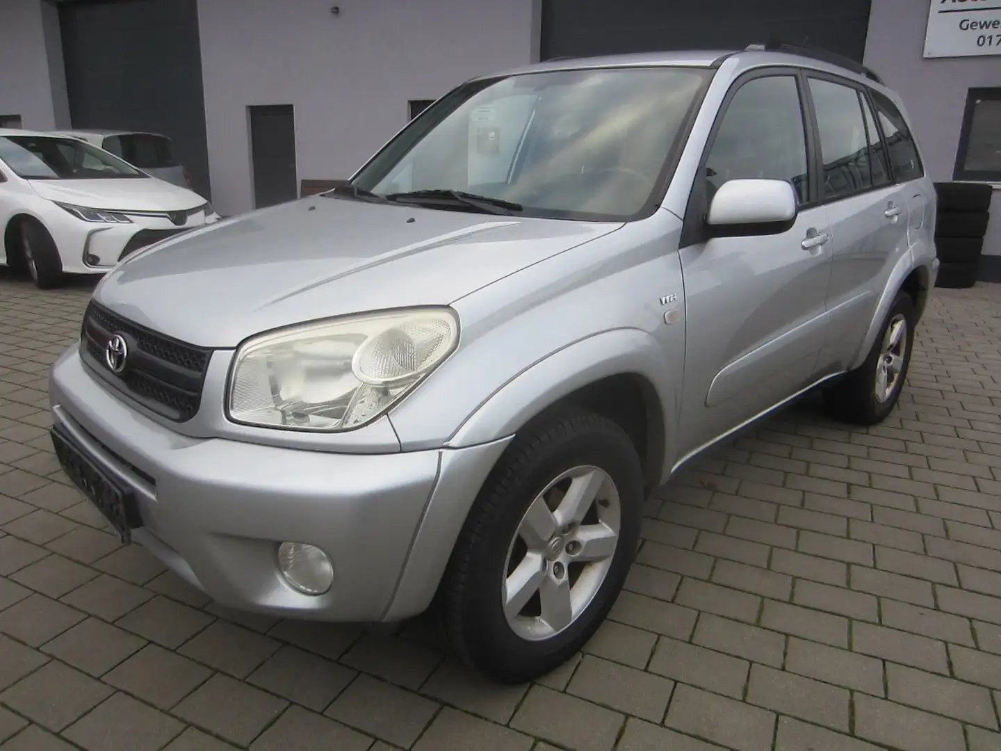 Toyota RAV 4 2.0 Sol 4x4 Gris - 1