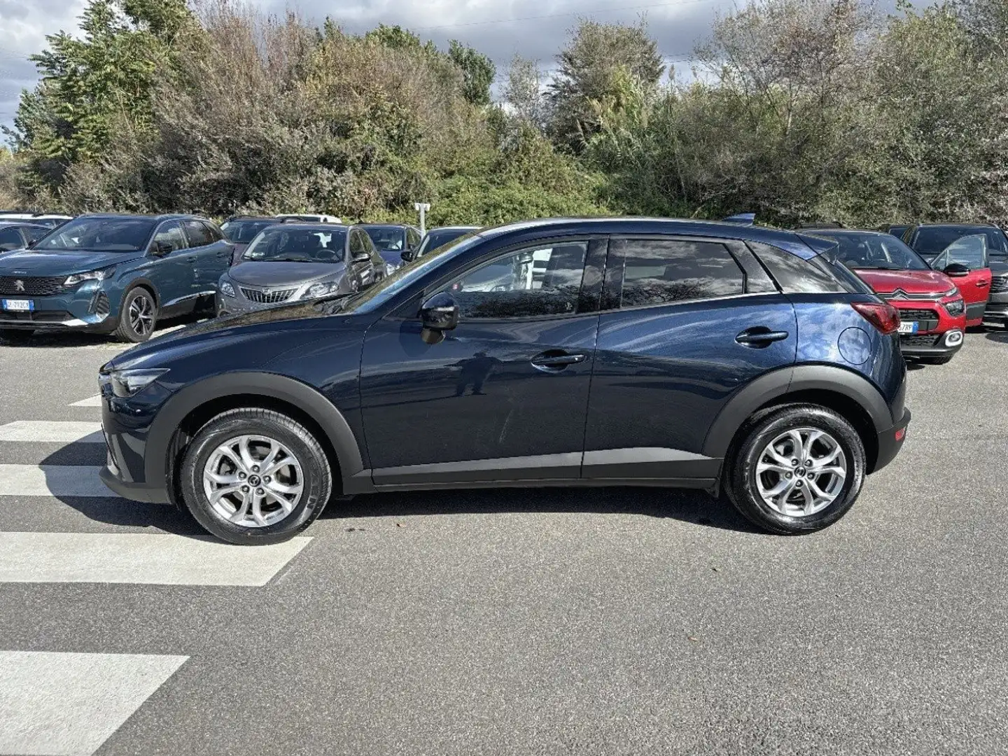 Mazda CX-3 1.8L Skyactiv-D 115hp 2WD 6MT Evolve Azul - 2