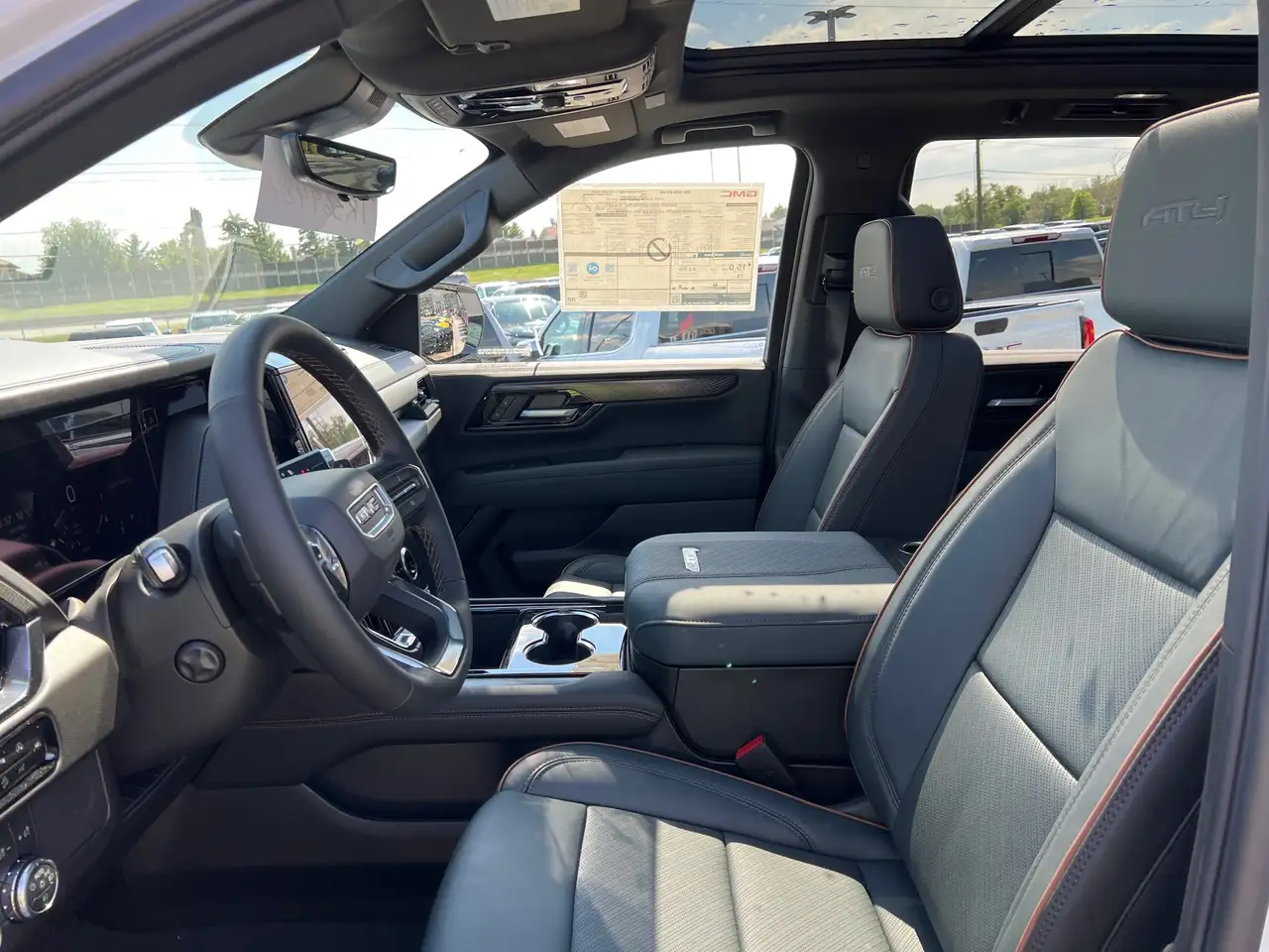 GMC Yukon photo GMC Yukon