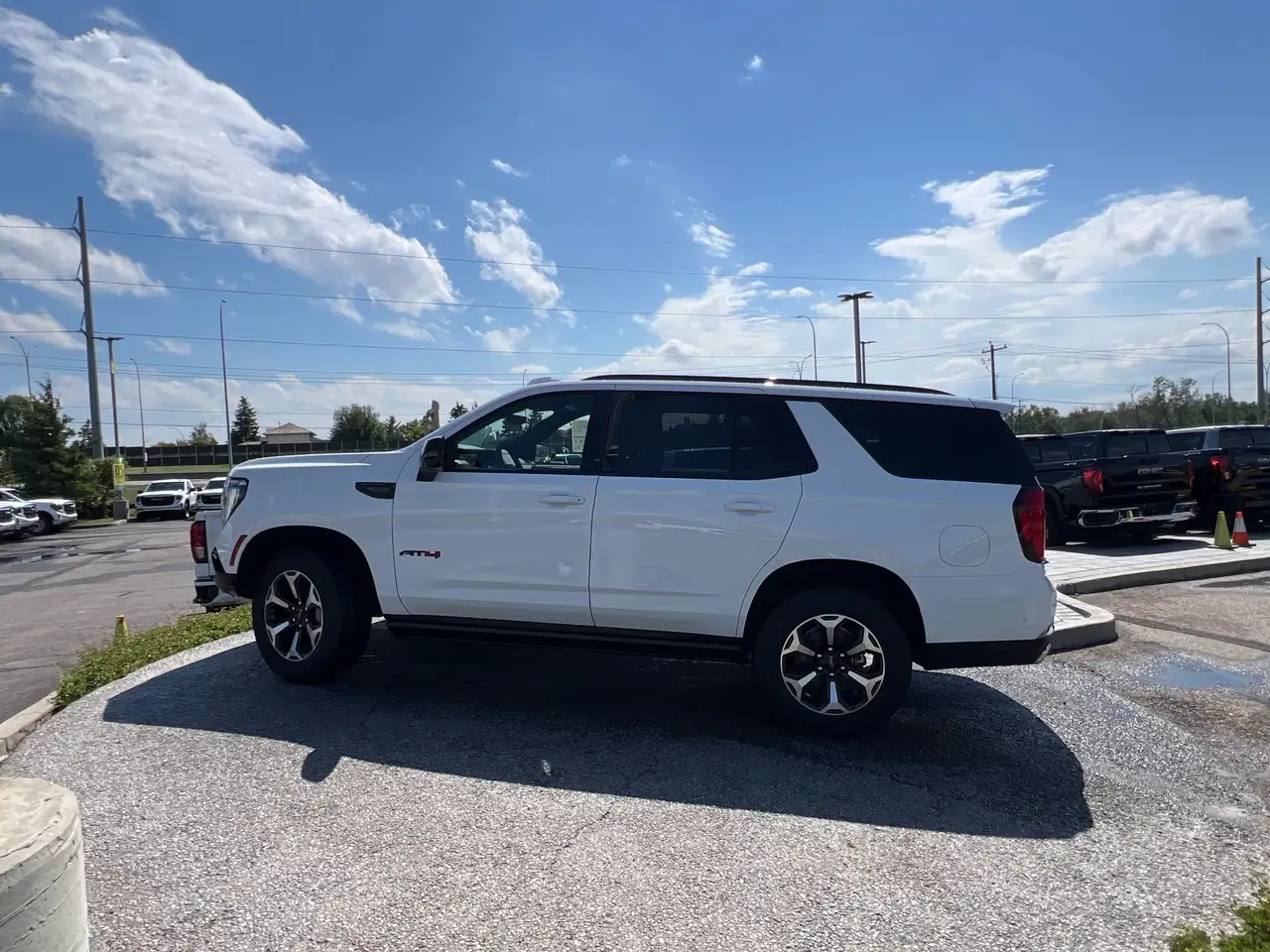 GMC Yukon photo GMC Yukon