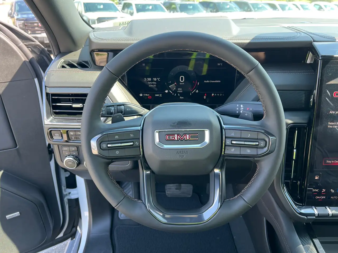 GMC Yukon photo GMC Yukon