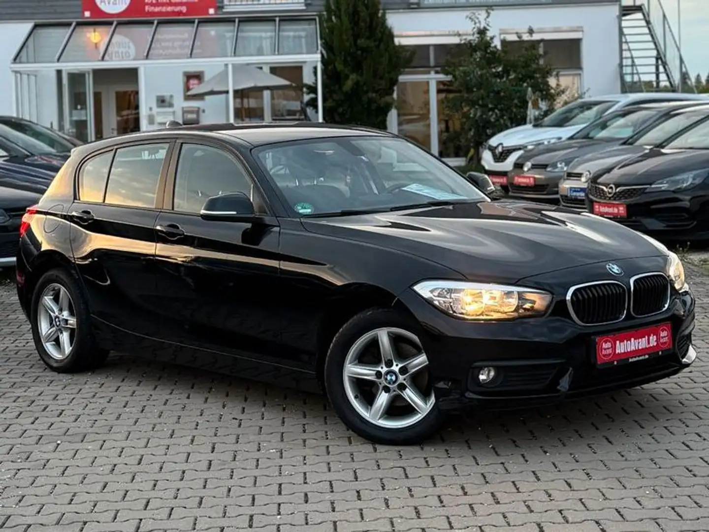 BMW 116 i Advantage  Lim. 5-trg. *8-FACH*MFL*BCM*GRA Schwarz - 1