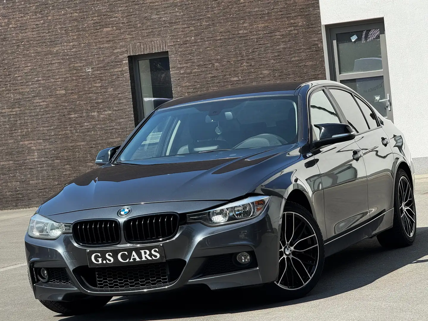 BMW 318 d//NAVIGATION//JANTES //CUIR//PACK SPORT // Gris - 1