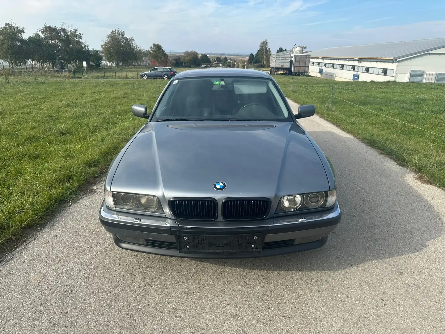 BMW 740 E38 - 1