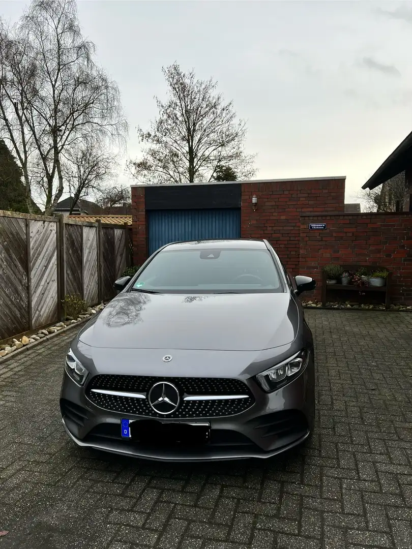 Mercedes-Benz A 200 7G-DCT AMG Line - 2