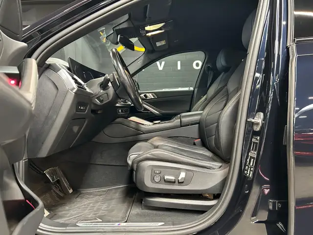 BMW X6 view 15