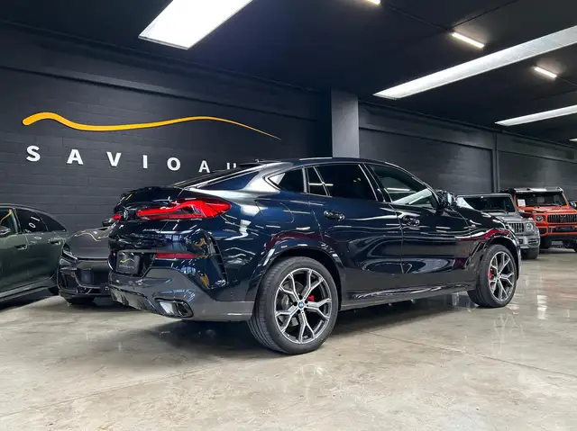BMW X6 view 8