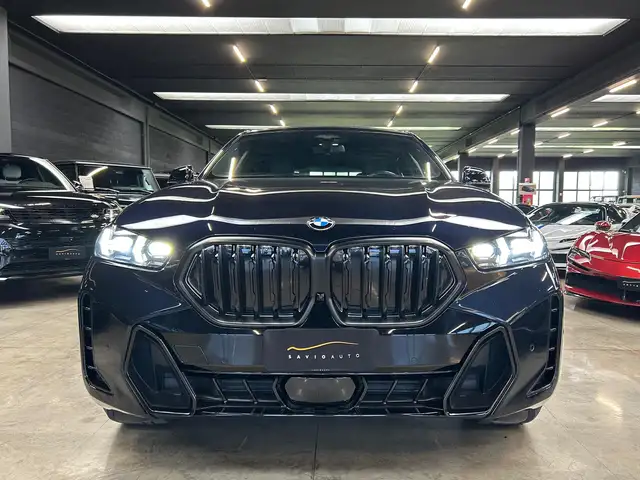 BMW X6 view 5