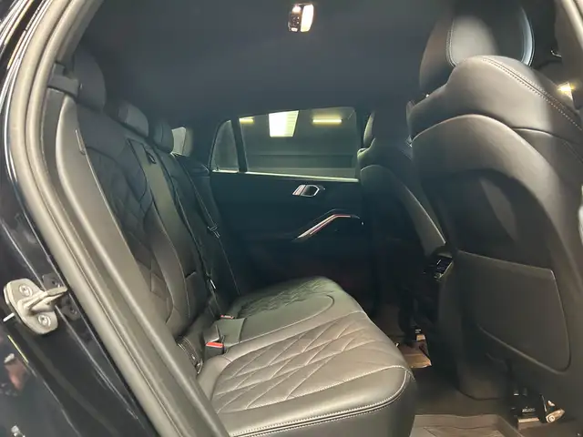 BMW X6 view 17