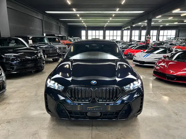 BMW X6 view 4