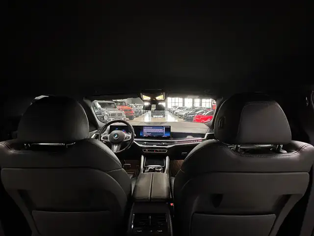 BMW X6 view 23
