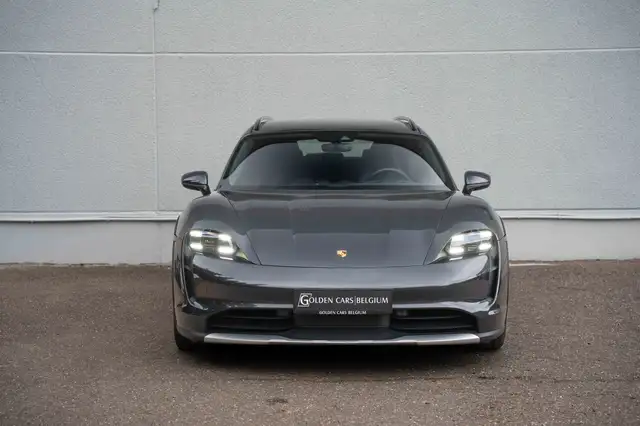 Porsche Taycan view 3