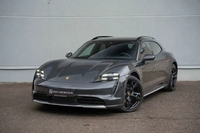 Porsche Taycan view 4