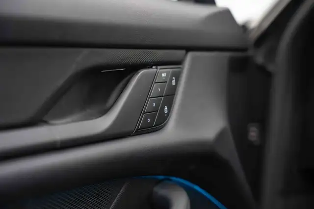 Porsche Taycan view 15