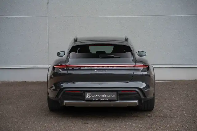 Porsche Taycan view 7