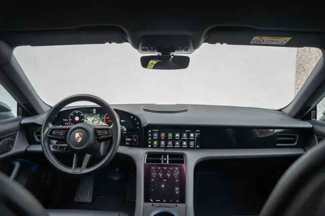 Porsche Taycan view 10
