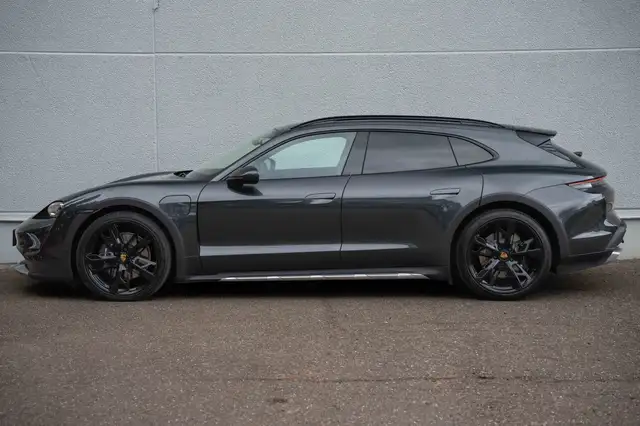 Porsche Taycan view 5