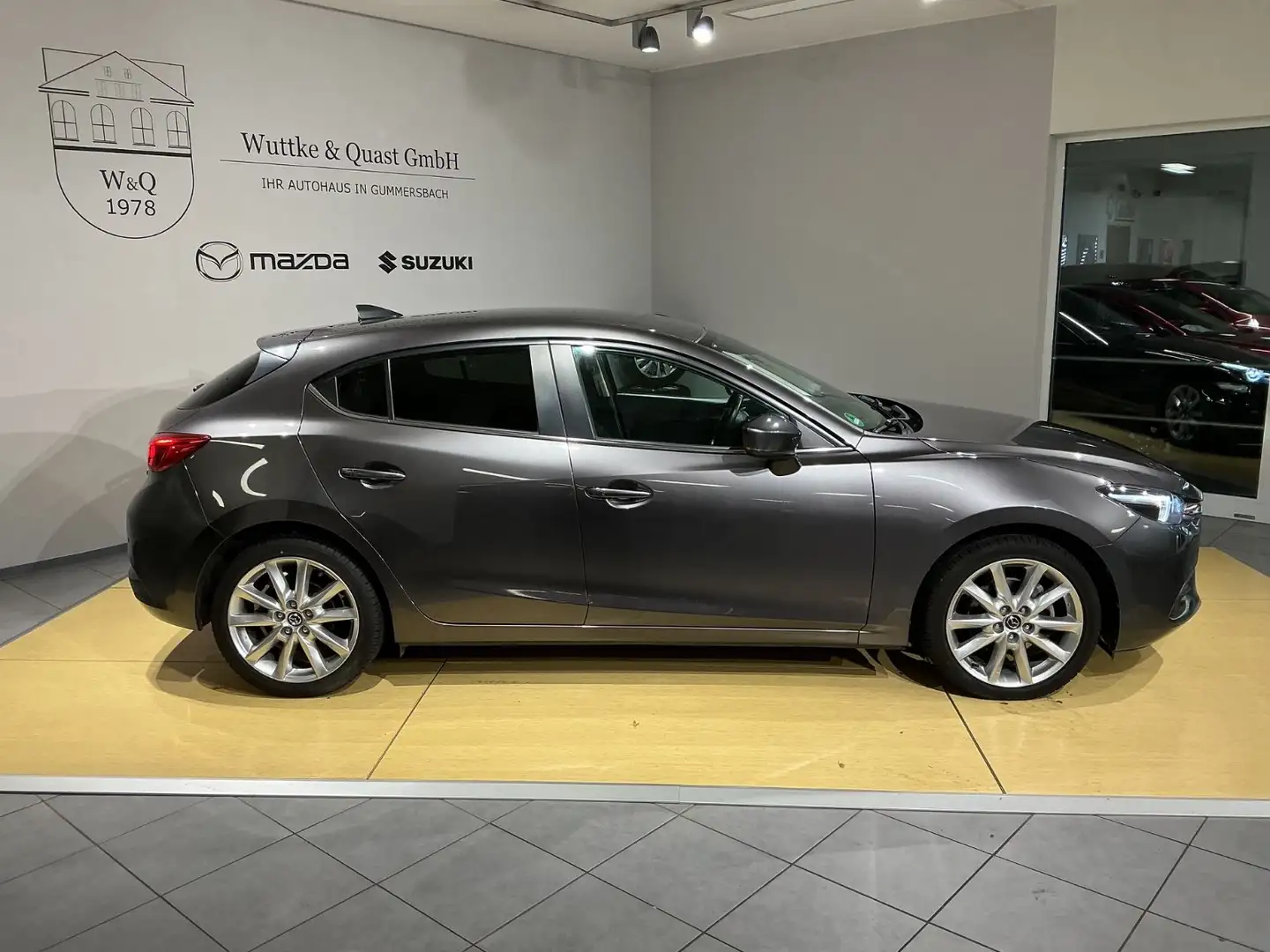 Mazda 3 Sports-Line*SHZ*LHZ*Bose*8Fach bereift* Grau - 2