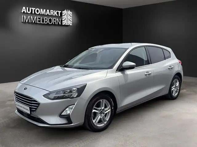 Ford Focus view 4