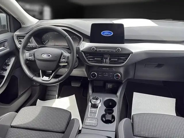 Ford Focus view 14