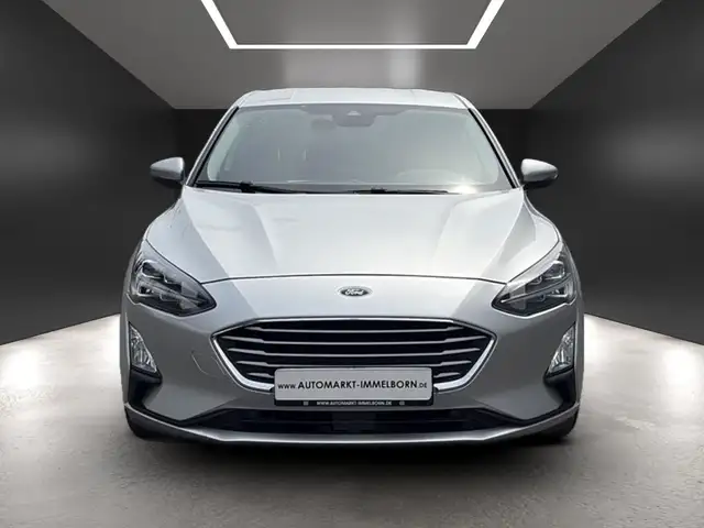 Ford Focus view 8